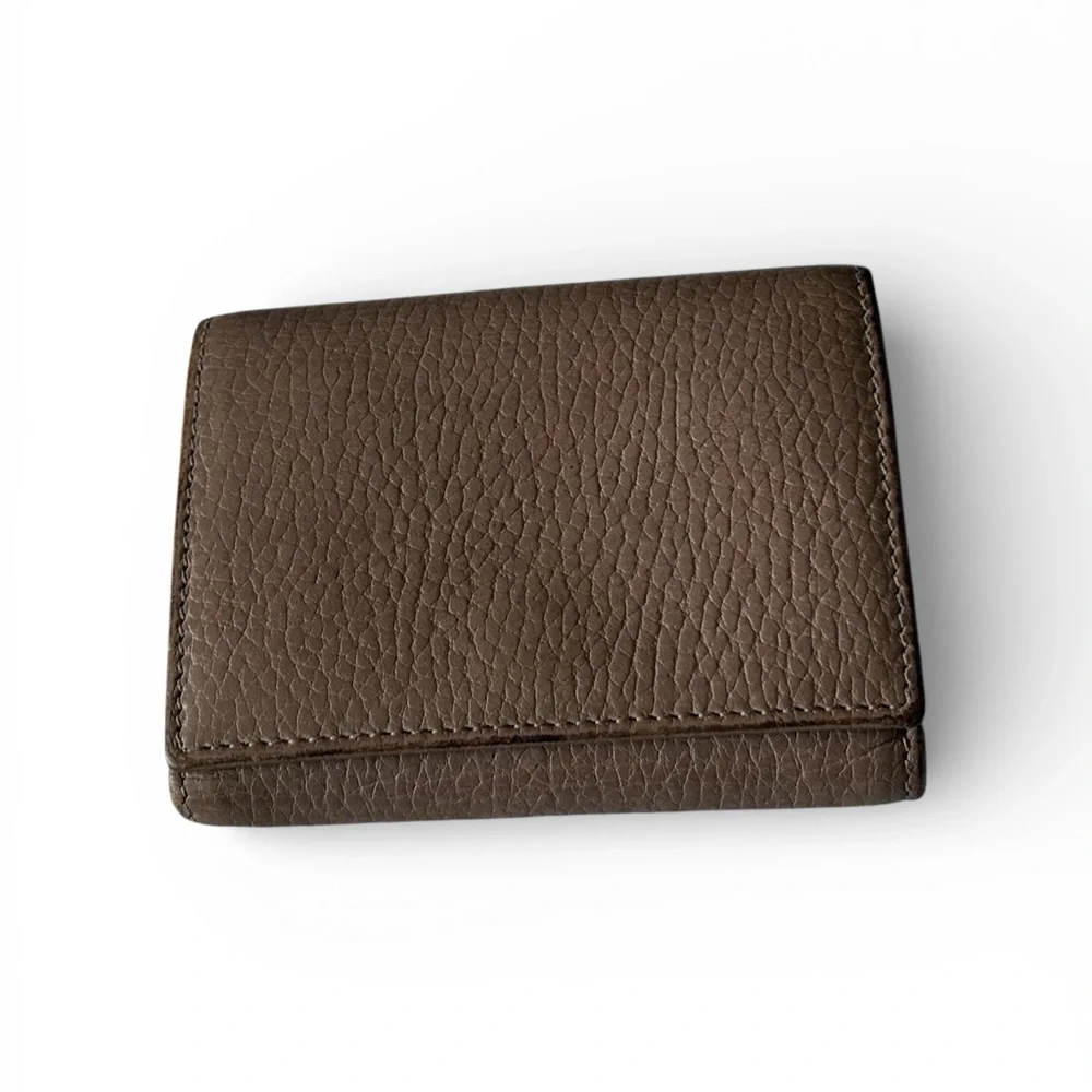 Gucci Taupe Pebbled Leather Wallet with Gold Double G - Picture 4 of 15